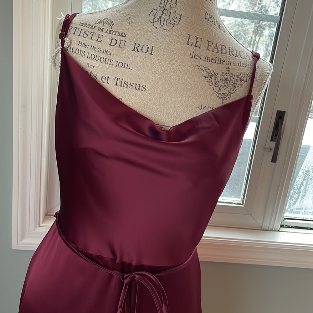 KLD wine colored satin stretch cowl neck - high slit maxi dress NWT size M - Picture 3 of 12